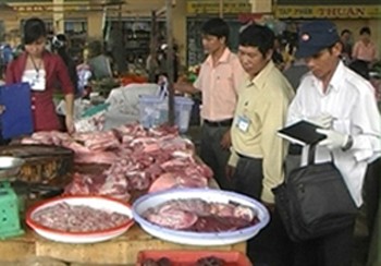‘Action Month for Food Safety’ launched in Hanoi, HCMC ảnh 1 ‘Action Month for Food Safety’ launched in Hanoi, HCMC ảnh 1